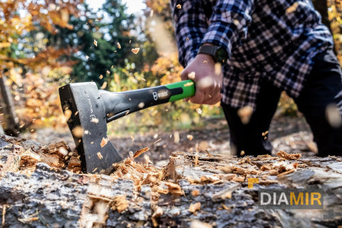 SIEKIERA UNIWERSALNA DO DREWNA FIBERGLASS DŁUGA MOCNA GŁOWICA 1250G 70 CM