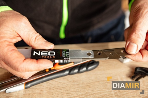 NEO Ostrza łamane 18mm do noży stal SK2 opakowanie 10sztuk 64-225