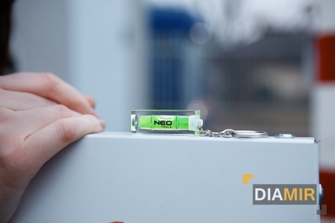 Poziomnica POZIOMICA NEO TOOLS 71-225 BRELOK DO KLUCZY breloczek GADŻET