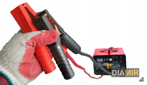 Prostownik samochodowy GZL-70 FAST CHARGE + ROZRUCH 200A 12V 24V