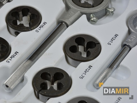 ZESTAW NARZYNEK I GWINTOWNIKÓW M2-M18 GWINTOWNIKI 110 EL KALIBROWNIKI