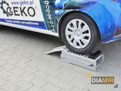 NAJAZDY SAMOCHODOWE RAMPA NAJAZDOWA SKŁADANA PODNOŚNIK PODJAZD 2SZT 2200kg