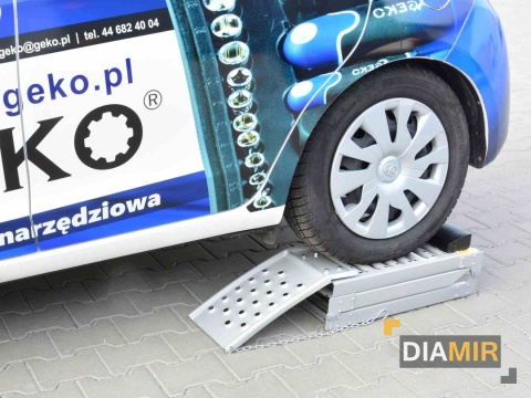 NAJAZDY SAMOCHODOWE RAMPA NAJAZDOWA SKŁADANA PODNOŚNIK PODJAZD 2SZT 2200kg