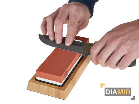 Zestaw KAMIENIE WODNE z prowadnicą kątową DO OSTRZENIA NOŻY 8el.