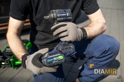 KLUCZ UDAROWY AKUMULATOROWY ZESTAW + AKU 4 AH 600 Nm BEZSZCZOTKOWY WUBER