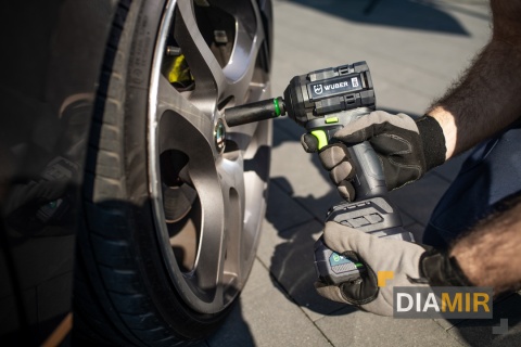 KLUCZ UDAROWY AKUMULATOROWY ZESTAW + AKU 4 AH 600 Nm BEZSZCZOTKOWY WUBER