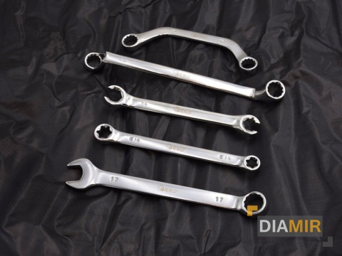 Zestaw KLUCZE POLEROWANE CRV 47 el. płachta wiszące